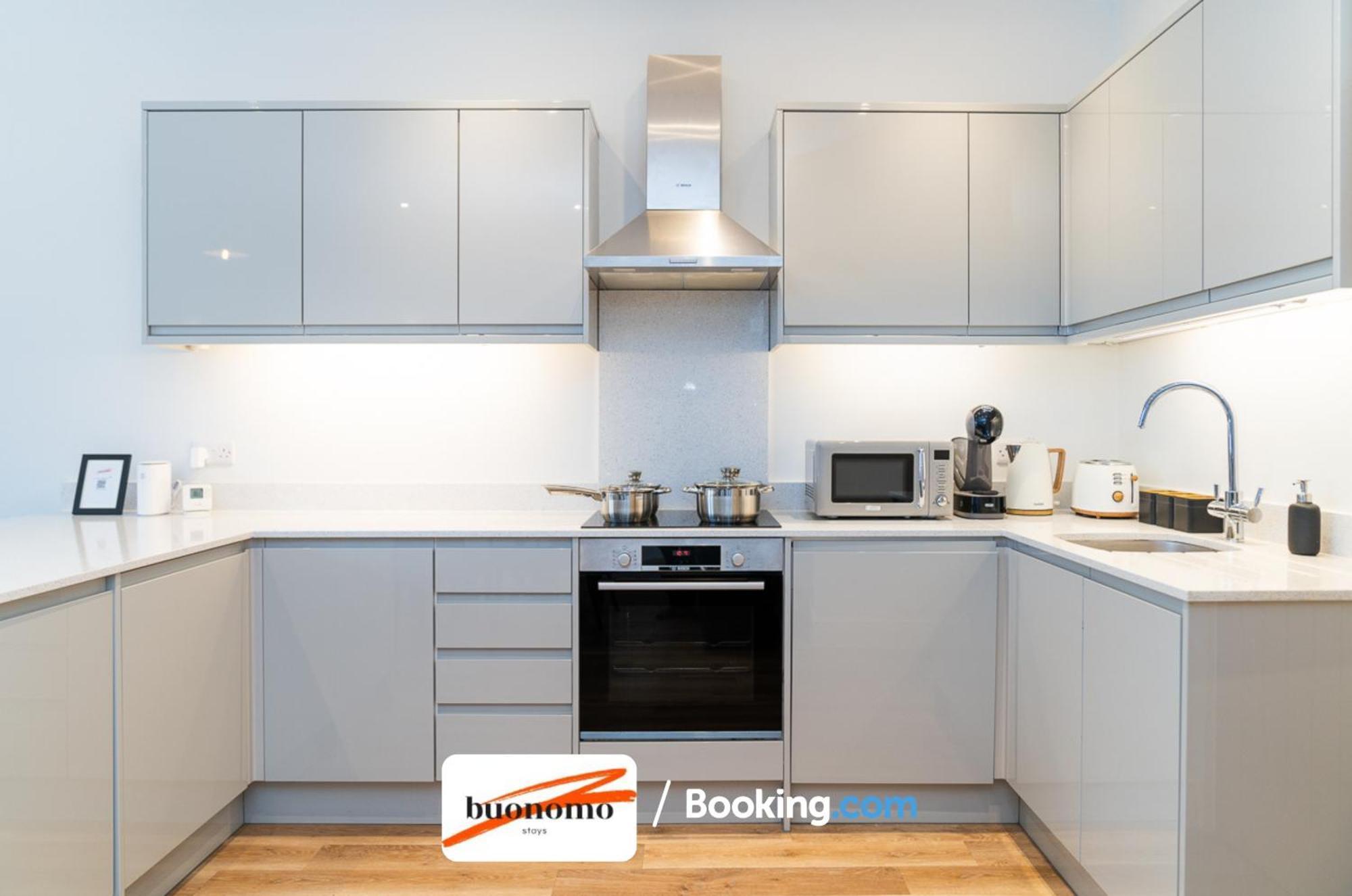 Two Bedroom Apartment At Buonomo Stays Short Lets & Serviced Accommodation Close To Wimbledon Tennis Courts London Bagian luar foto