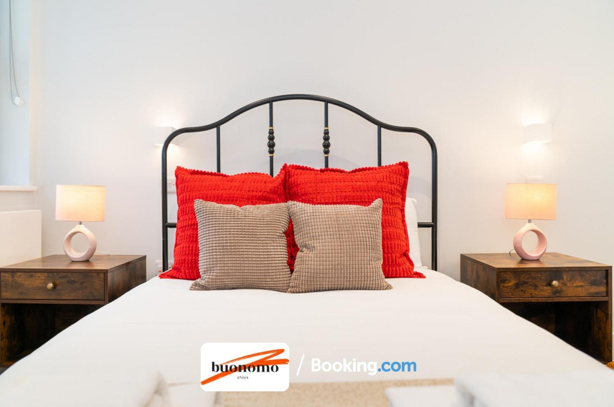 Two Bedroom Apartment At Buonomo Stays Short Lets & Serviced Accommodation Close To Wimbledon Tennis Courts London Bagian luar foto