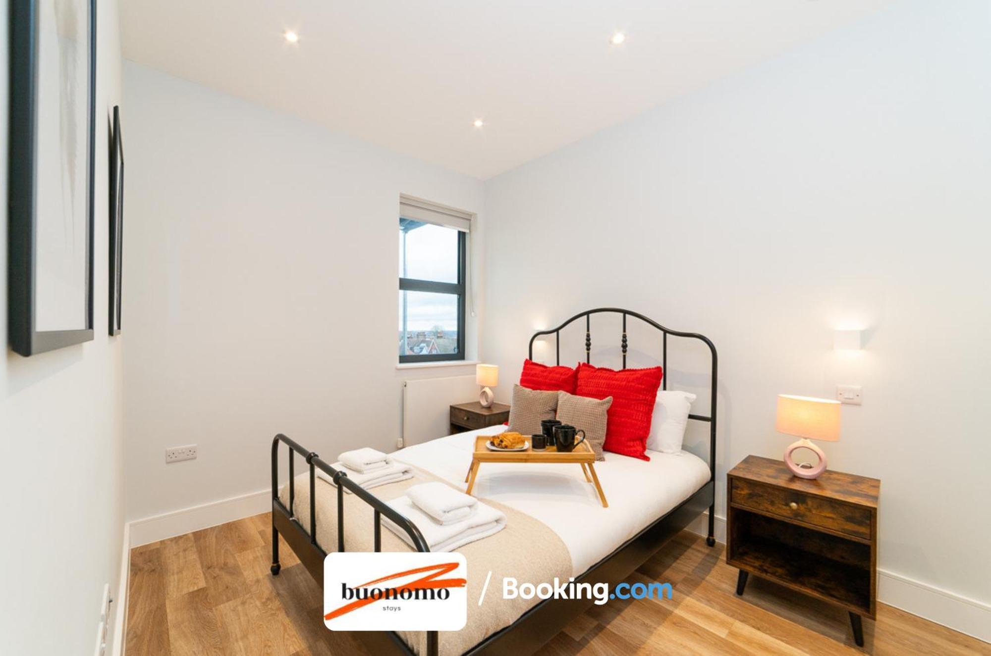 Two Bedroom Apartment At Buonomo Stays Short Lets & Serviced Accommodation Close To Wimbledon Tennis Courts London Bagian luar foto