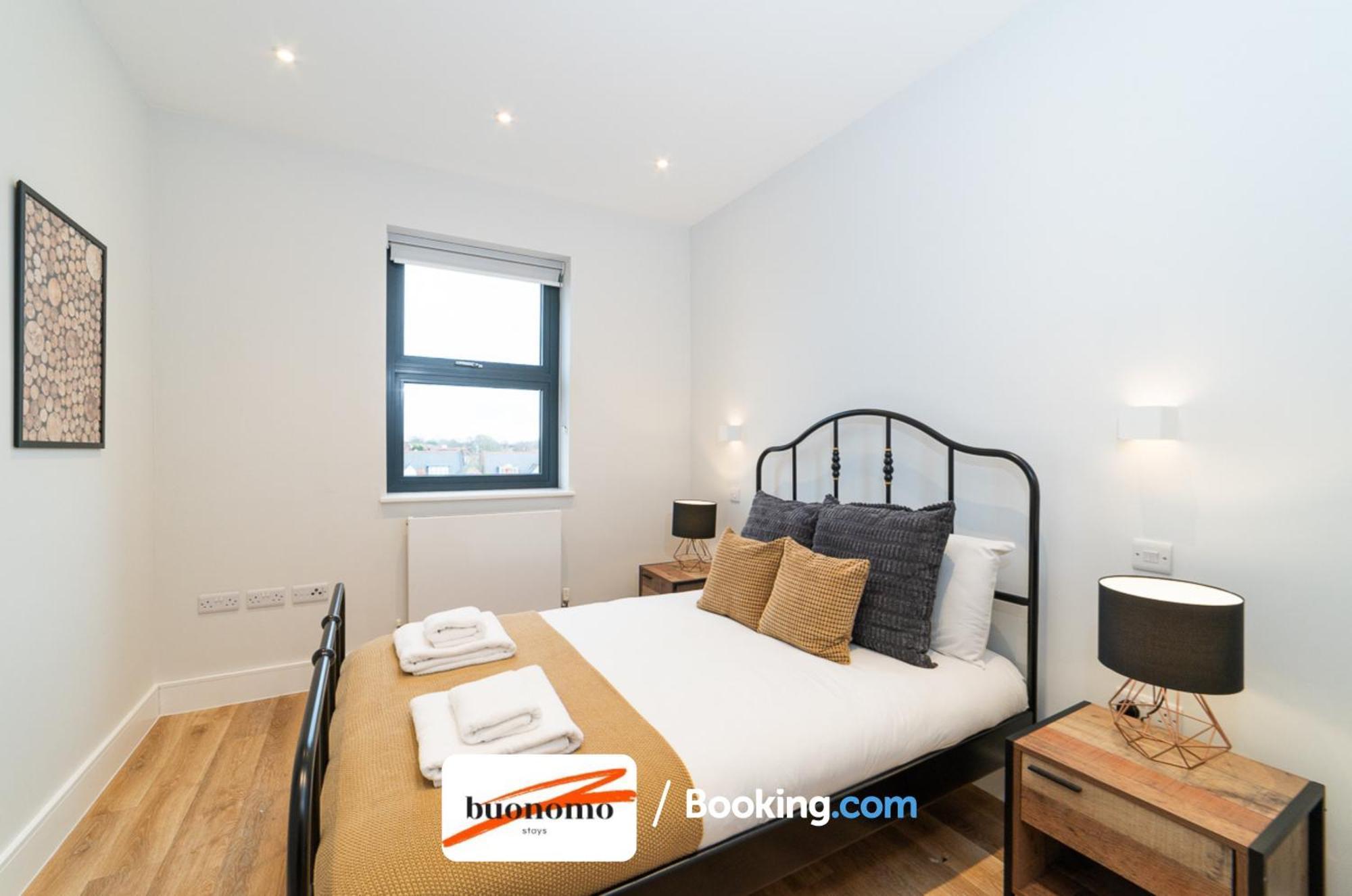 Two Bedroom Apartment At Buonomo Stays Short Lets & Serviced Accommodation Close To Wimbledon Tennis Courts London Bagian luar foto